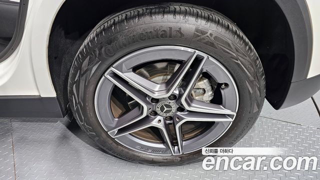 Mercedes-Benz GLA-Class GLA250 4MATIC