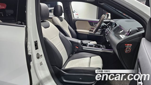 Mercedes-Benz GLA-Class GLA250 4MATIC