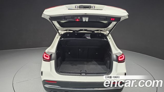 Mercedes-Benz GLA-Class GLA250 4MATIC