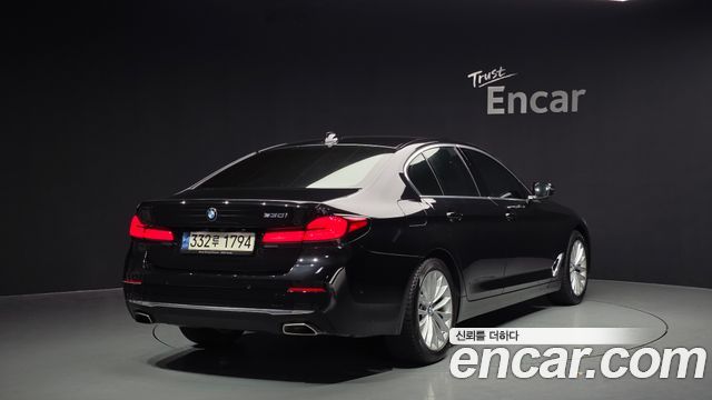 BMW 5-Series 530i Luxury