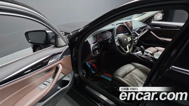 BMW 5-Series 530i Luxury