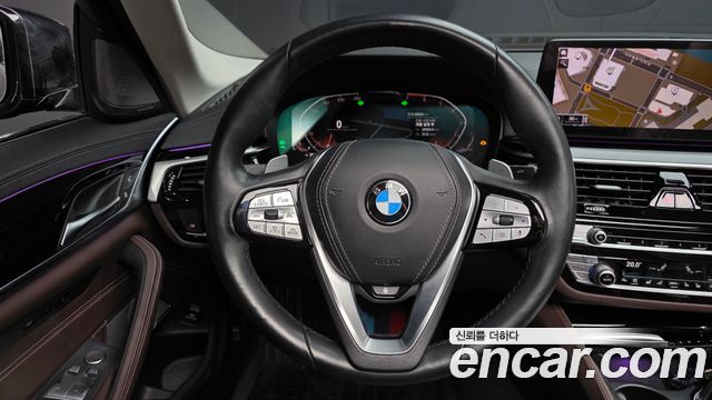 BMW 5-Series 530i Luxury