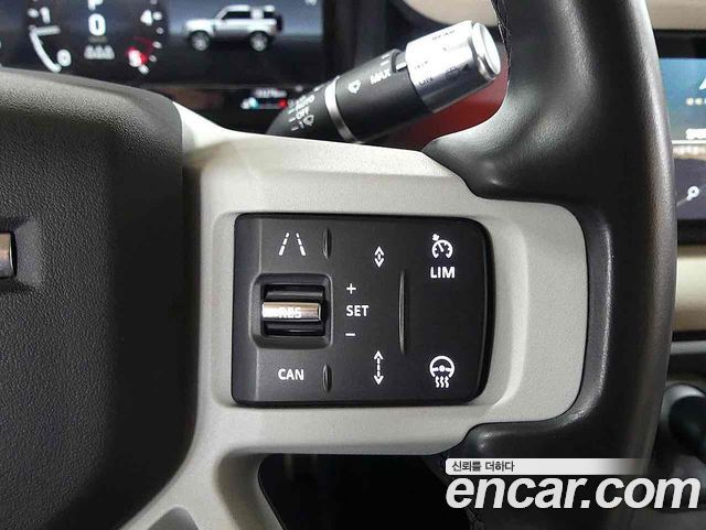 Land Rover Defender 90 D250 SE