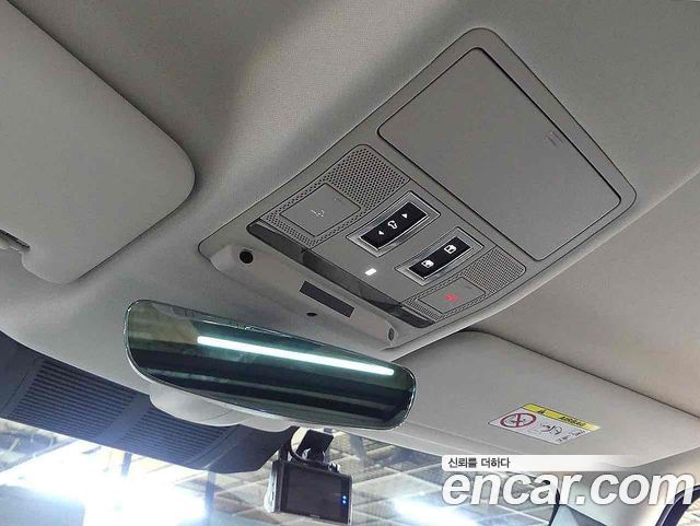 Land Rover Defender 90 D250 SE