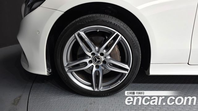 Mercedes-Benz E-Class E220d Coupe