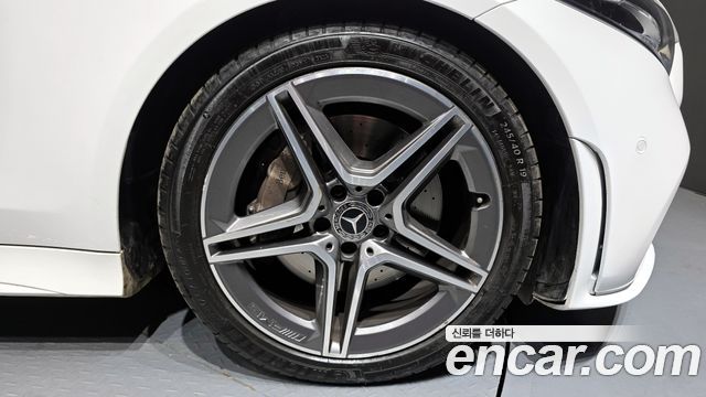 Mercedes-Benz CLS-Class CLS300d AMG Line