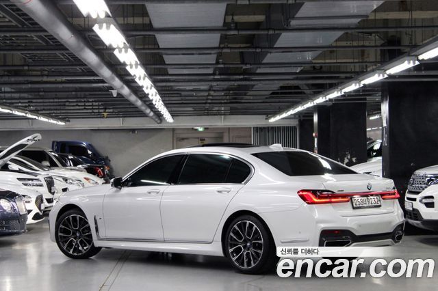 BMW 7-Series 740Li xDrive M Sport Package