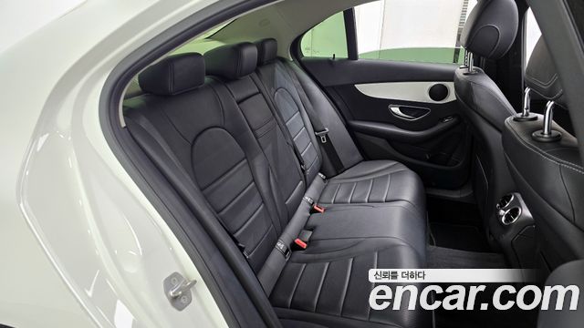 Mercedes-Benz C-Class C200 Avantgarde