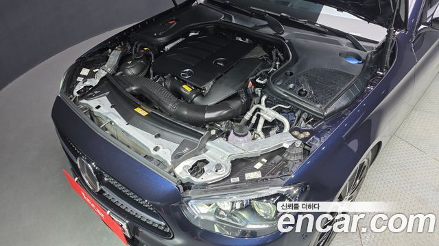 Mercedes-Benz E-Class E350 4MATIC AMG Line