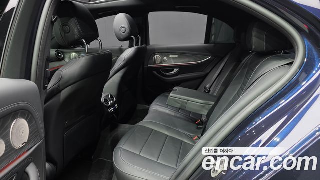 Mercedes-Benz E-Class E350 4MATIC AMG Line