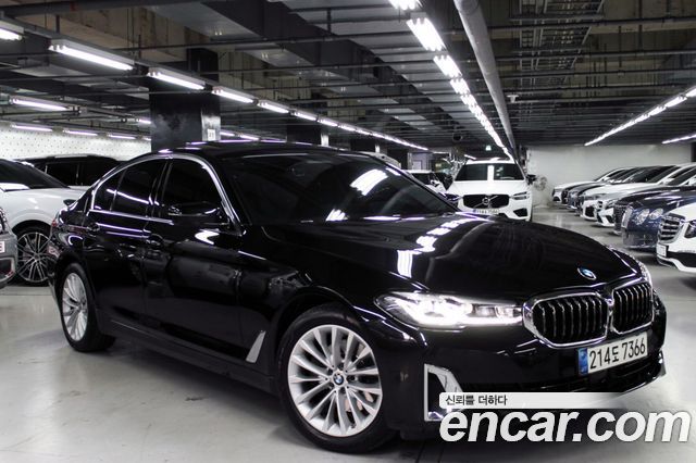 BMW 5-Series 520i Luxury