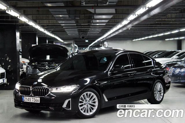 BMW 5-Series 520i Luxury