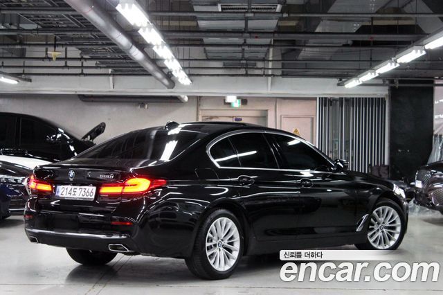 BMW 5-Series 520i Luxury