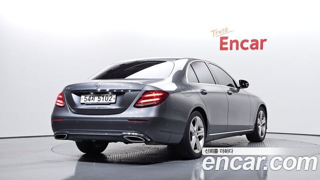 Mercedes-Benz E-Class E200 Avantgarde