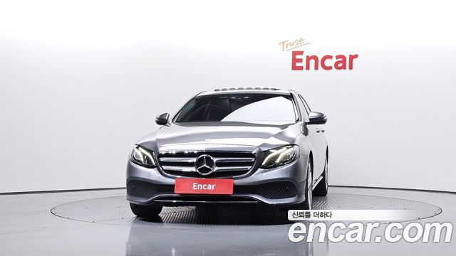 Mercedes-Benz E-Class E200 Avantgarde