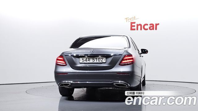 Mercedes-Benz E-Class E200 Avantgarde