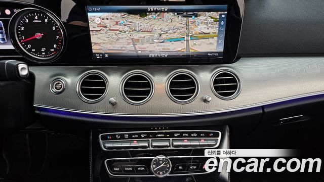Mercedes-Benz E-Class E200 Avantgarde