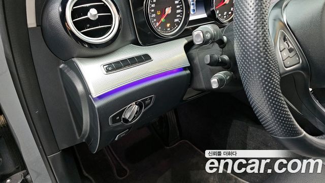 Mercedes-Benz E-Class E200 Avantgarde