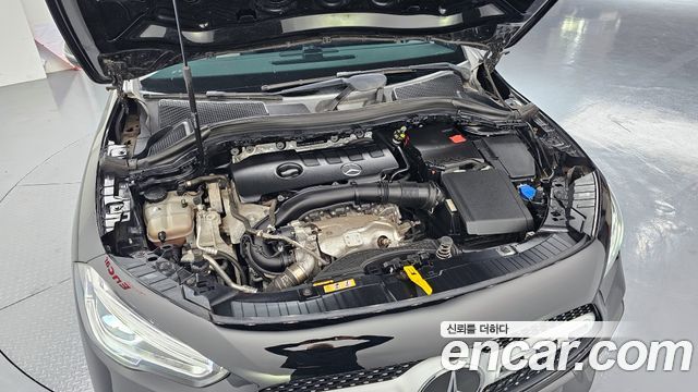 Mercedes-Benz GLA-Class GLA250 4MATIC