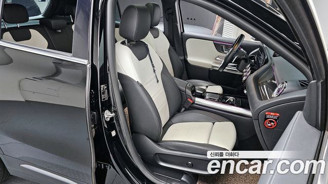 Mercedes-Benz GLA-Class GLA250 4MATIC