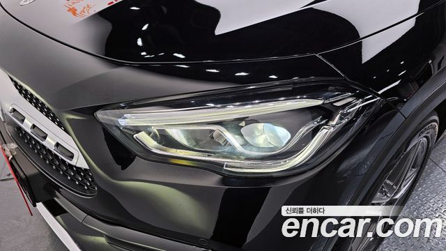 Mercedes-Benz GLA-Class GLA250 4MATIC