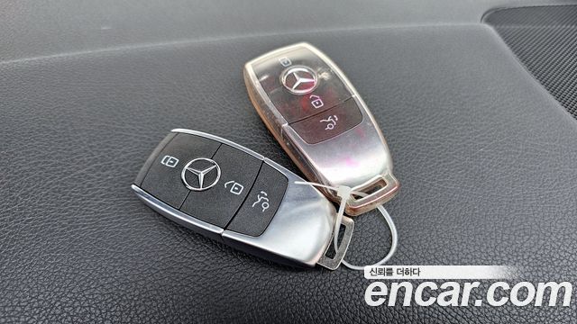 Mercedes-Benz GLA-Class GLA250 4MATIC