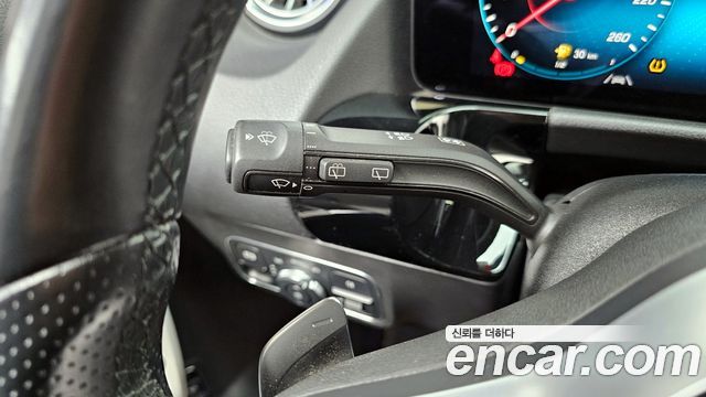 Mercedes-Benz GLA-Class GLA250 4MATIC