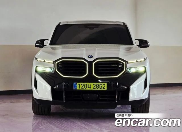 BMW XM (G09) 4.4