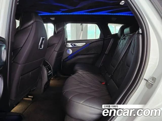 BMW XM (G09) 4.4