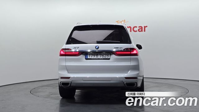 BMW X7 xDrive 40i Design Pure Excellence 7-Seater