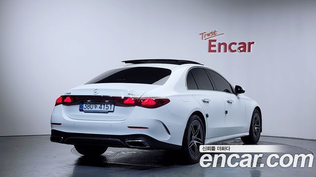 Mercedes-Benz E-Class E300 4MATIC AMG Line