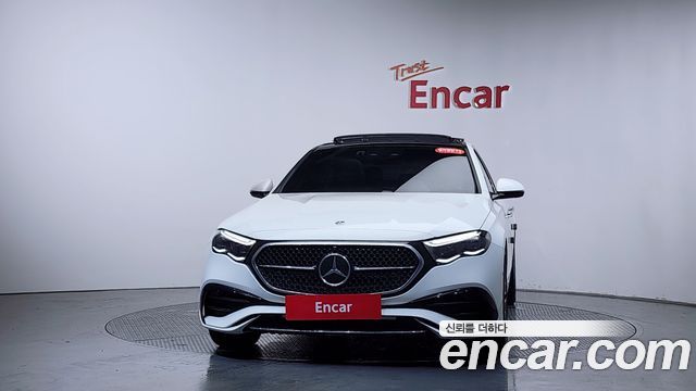 Mercedes-Benz E-Class E300 4MATIC AMG Line