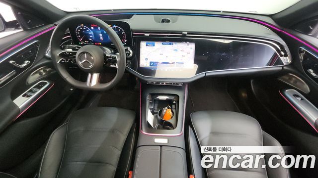 Mercedes-Benz E-Class E300 4MATIC AMG Line