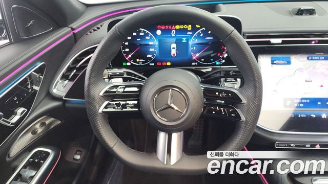 Mercedes-Benz E-Class E300 4MATIC AMG Line