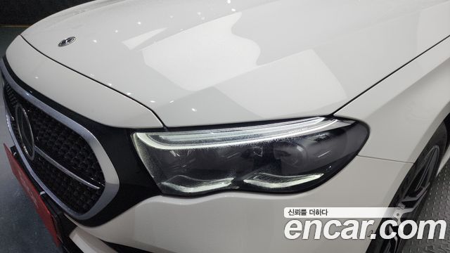 Mercedes-Benz E-Class E300 4MATIC AMG Line