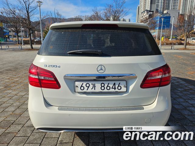 Mercedes-Benz B-Class B200 d