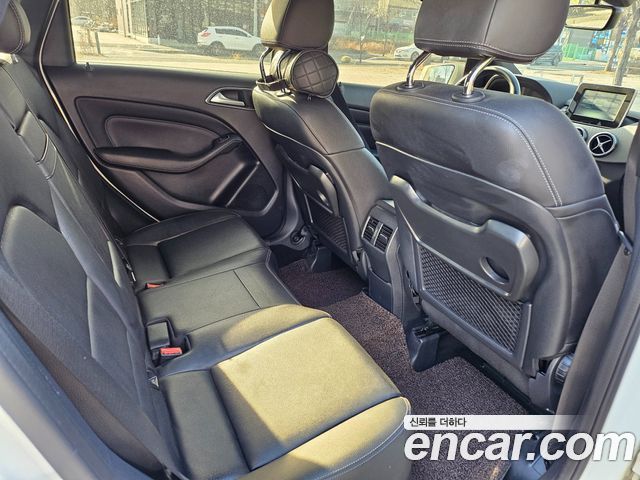 Mercedes-Benz B-Class B200 d