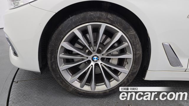 BMW 5-Series 540i xDrive Luxury Plus