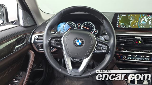 BMW 5-Series 540i xDrive Luxury Plus