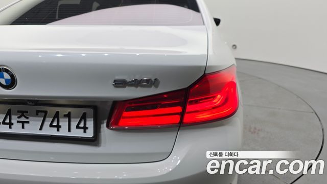 BMW 5-Series 540i xDrive Luxury Plus