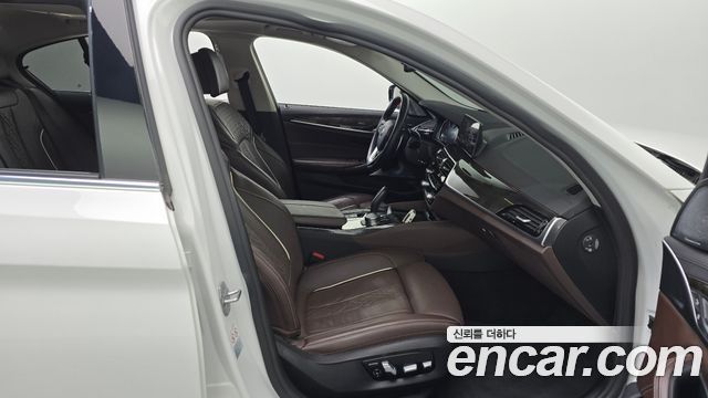 BMW 5-Series 540i xDrive Luxury Plus