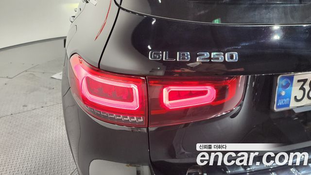 Mercedes-Benz GLB-Class GLB250 4MATIC