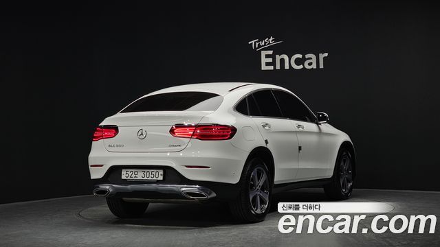 Mercedes-Benz GLC-Class GCL300 4MATIC Coupe