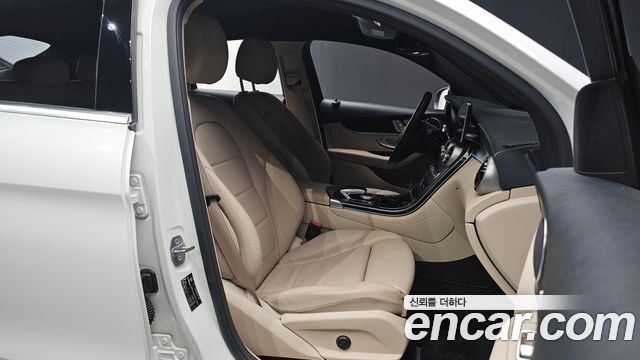 Mercedes-Benz GLC-Class GCL300 4MATIC Coupe