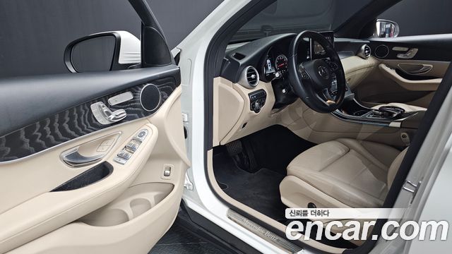 Mercedes-Benz GLC-Class GCL300 4MATIC Coupe