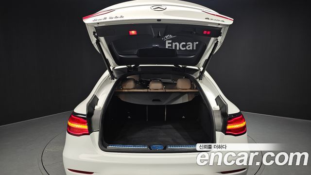 Mercedes-Benz GLC-Class GCL300 4MATIC Coupe