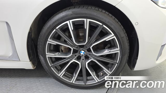 BMW 7-Series 740Li xDrive M Sport Package