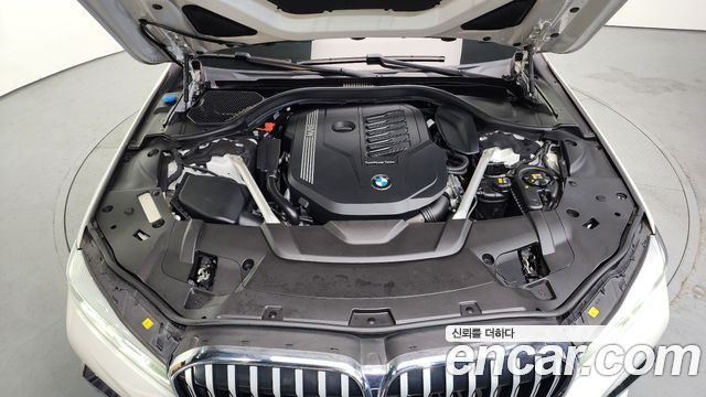 BMW 7-Series 740Li xDrive M Sport Package