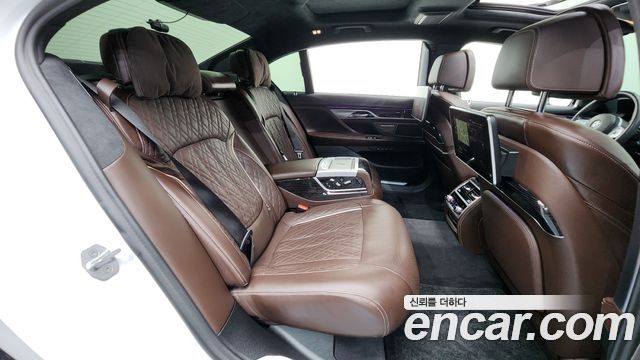 BMW 7-Series 740Li xDrive M Sport Package