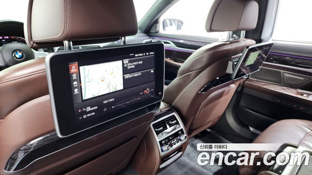 BMW 7-Series 740Li xDrive M Sport Package